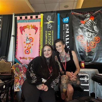 SPARK-Artist Ċertifikat Jikseb l-Ogħla Unuri F'CPA Tattoo Expo, turi l-Eċċell...